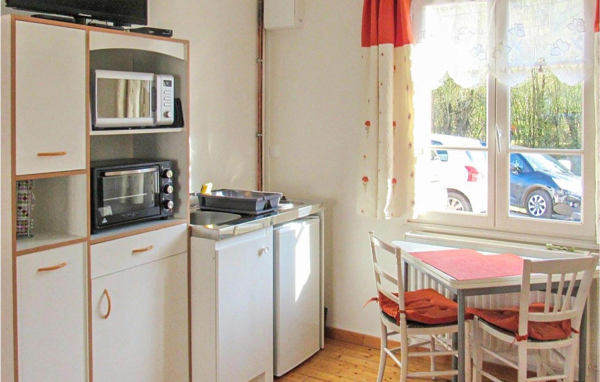Gorgeous Apartment In Alette With Kitchenette 외부 사진